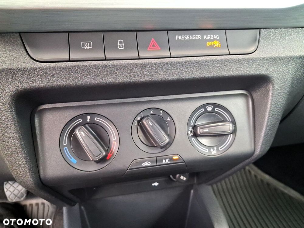 Skoda Fabia 1.0 TSI Ambition - 19
