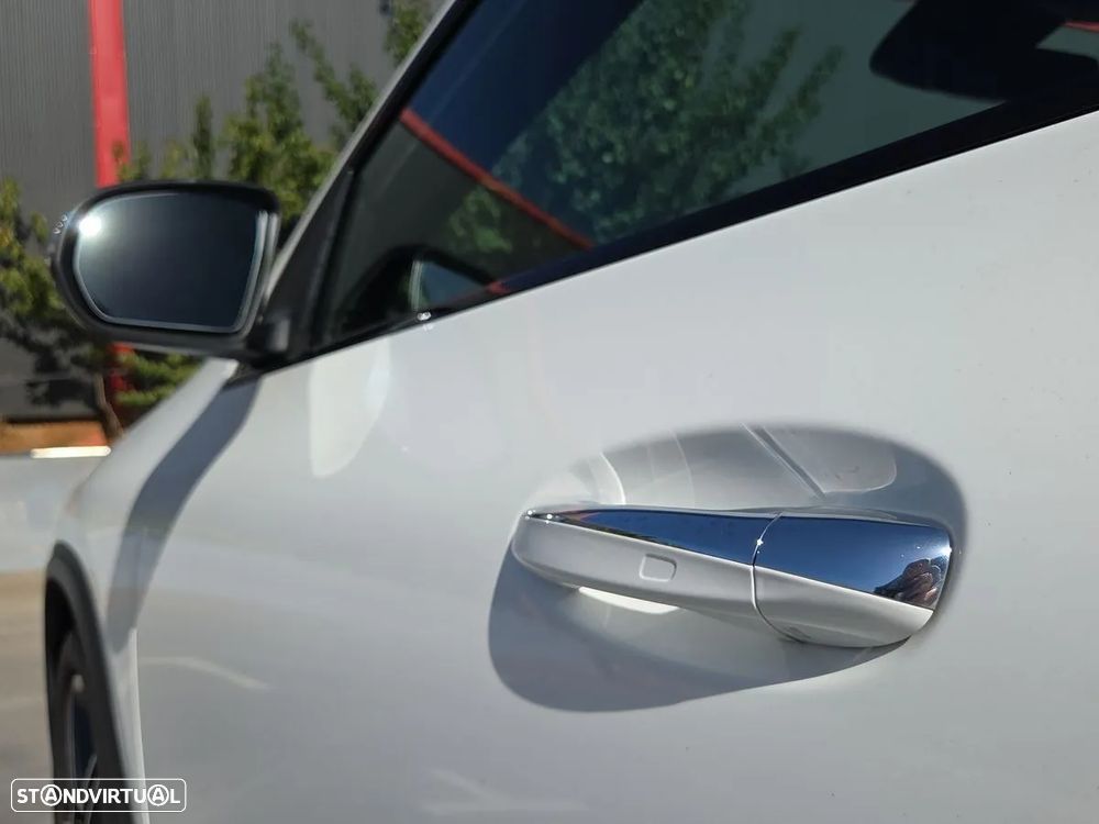 Mercedes-Benz GLA 180 d AMG Line - 10
