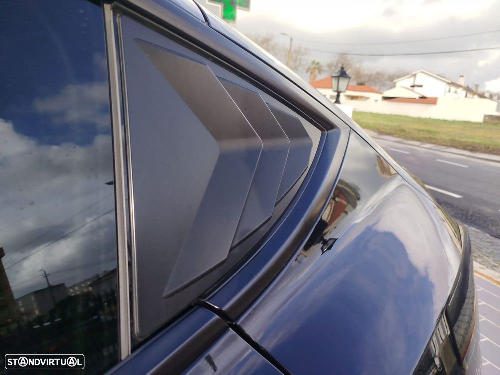 Tesla Model Y Tração Traseira Standard - 26