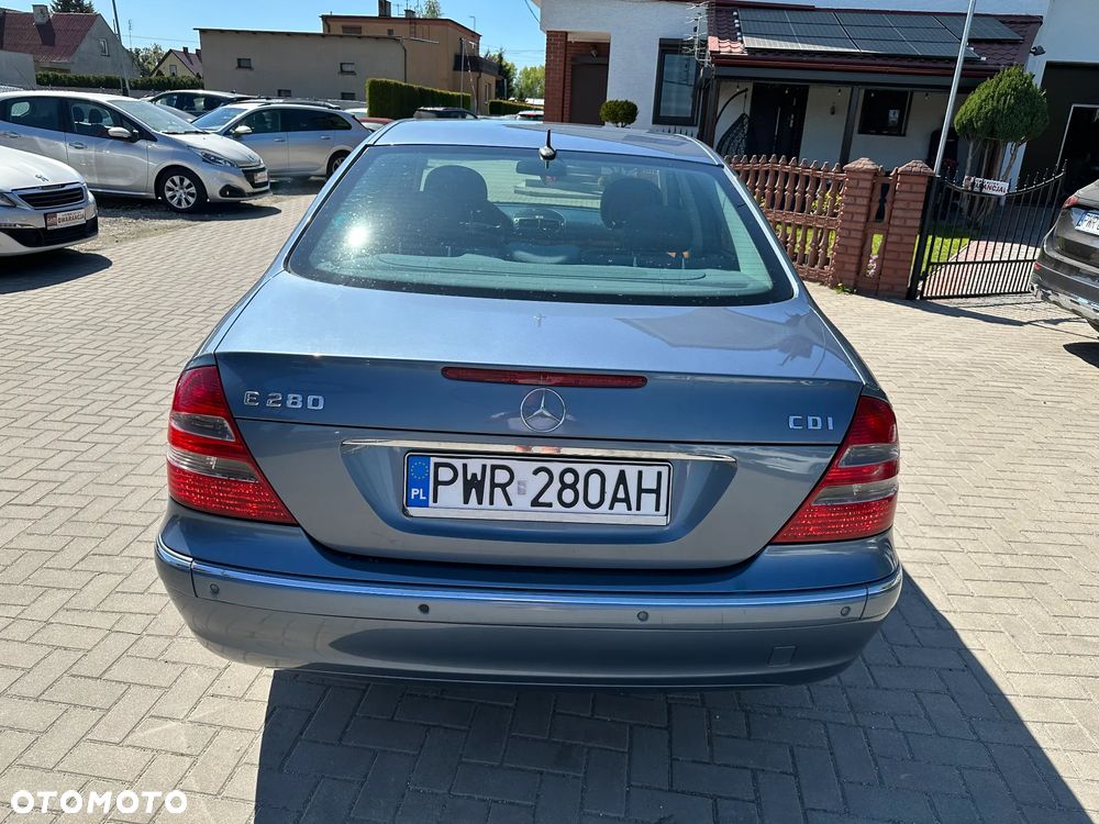 Mercedes-Benz Klasa E - 32