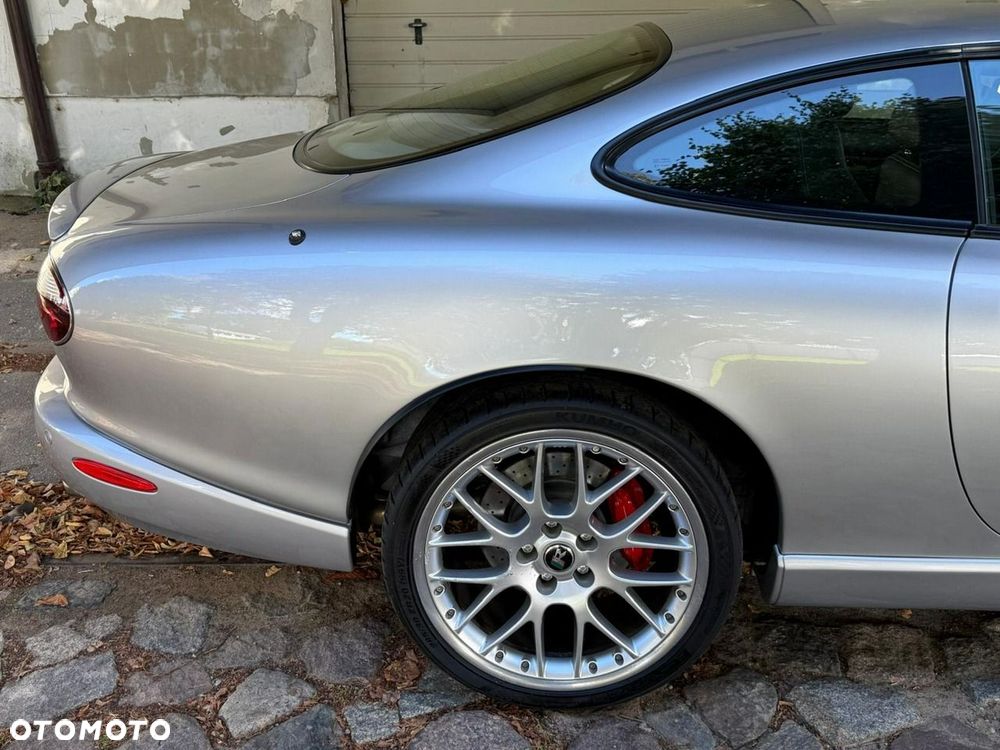 Jaguar XK8 - 29