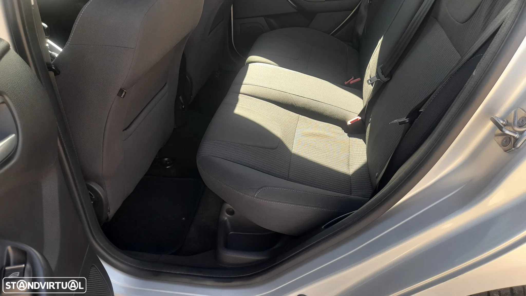 Ford Focus SW 1.6 TDCi Trend - 30