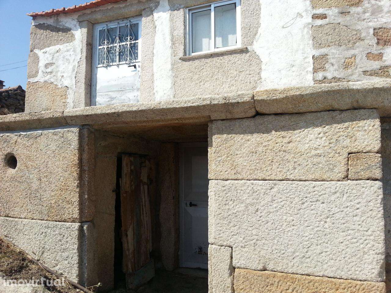 Casa para reconstrução em Adobispo, Penedono - Grande imagem: 3/11
