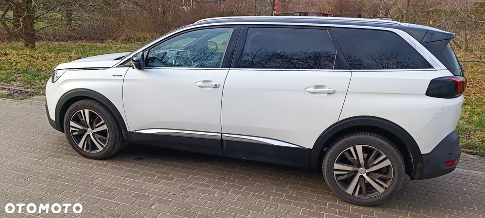 Peugeot 5008 - 8