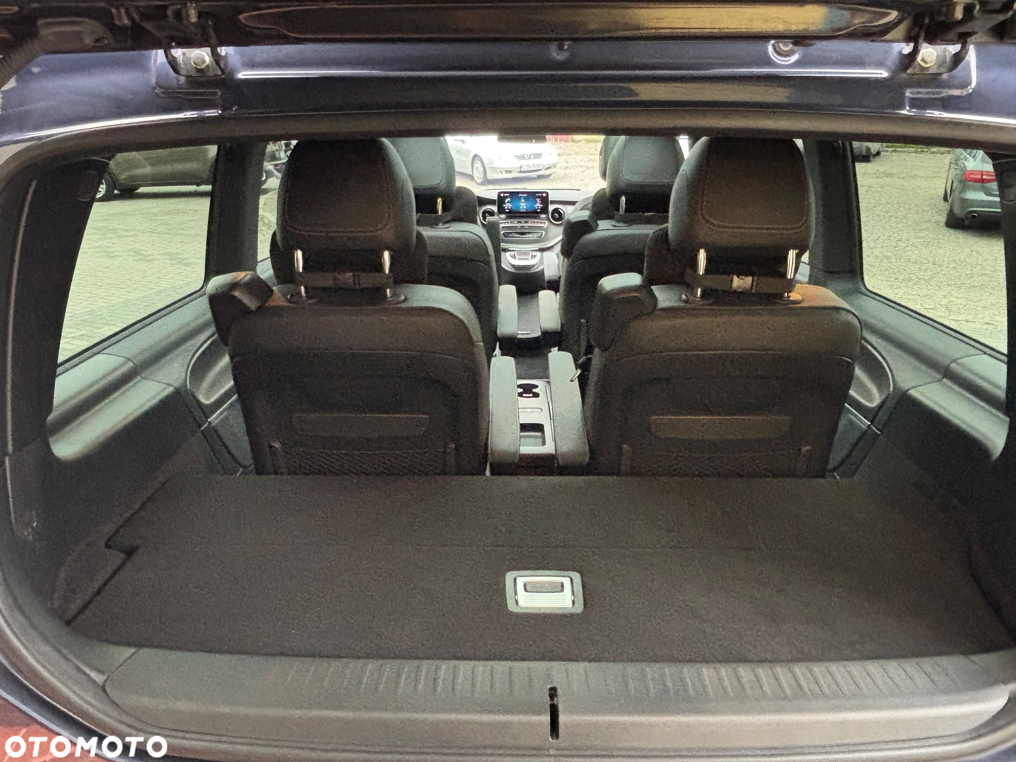 Mercedes-Benz Klasa V 300 d 4-Matic Exclusive 9G-Tronic (d³ugi) - 16