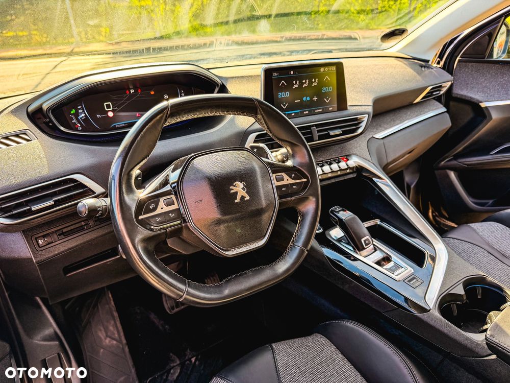 Peugeot 5008 PureTech 130 EAT6 Allure - 28