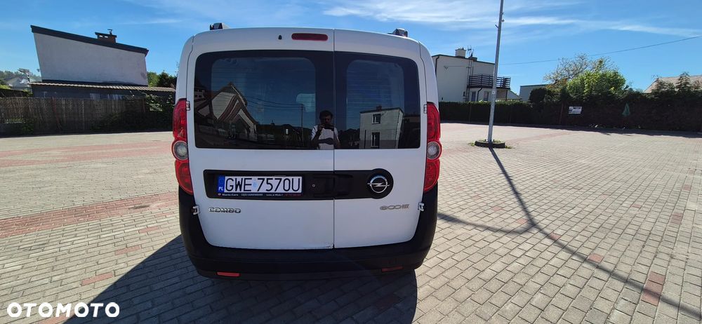 Opel COMBO - 13