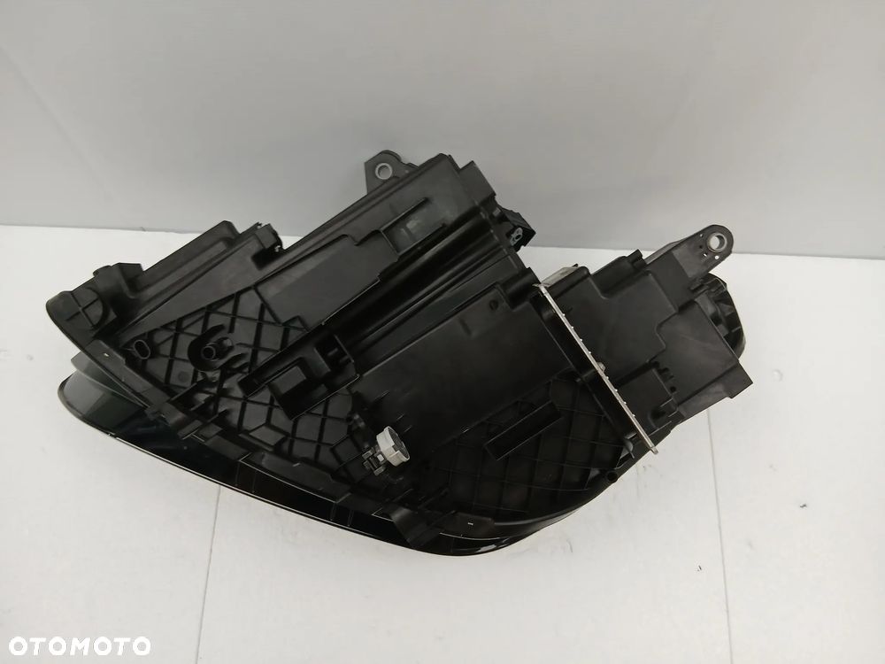 Reflektor przód przedni prawy LED lampa BMW X1 U11 - 6