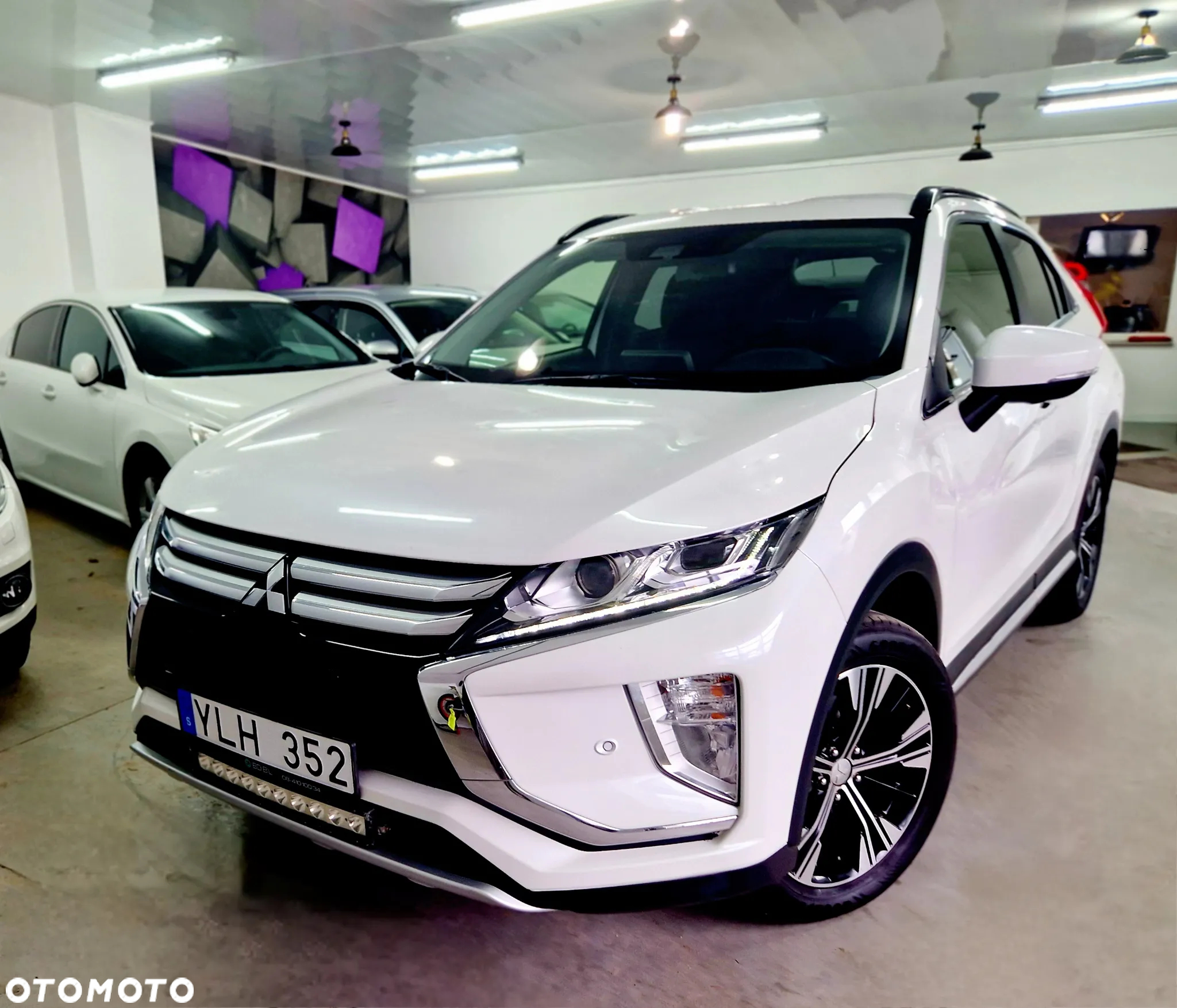 Mitsubishi Eclipse Cross 1.5 T-MIVEC 4WD CVT Diamant+ - 16