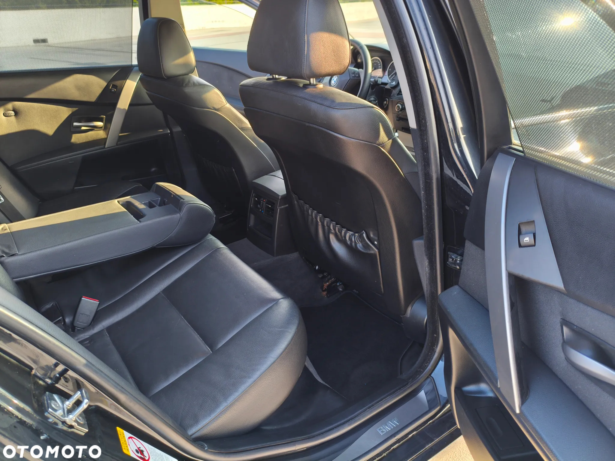 BMW Seria 5 520d Touring Special Edition - 23