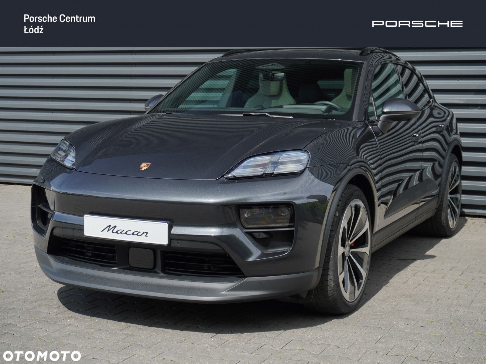 Porsche Macan - 1