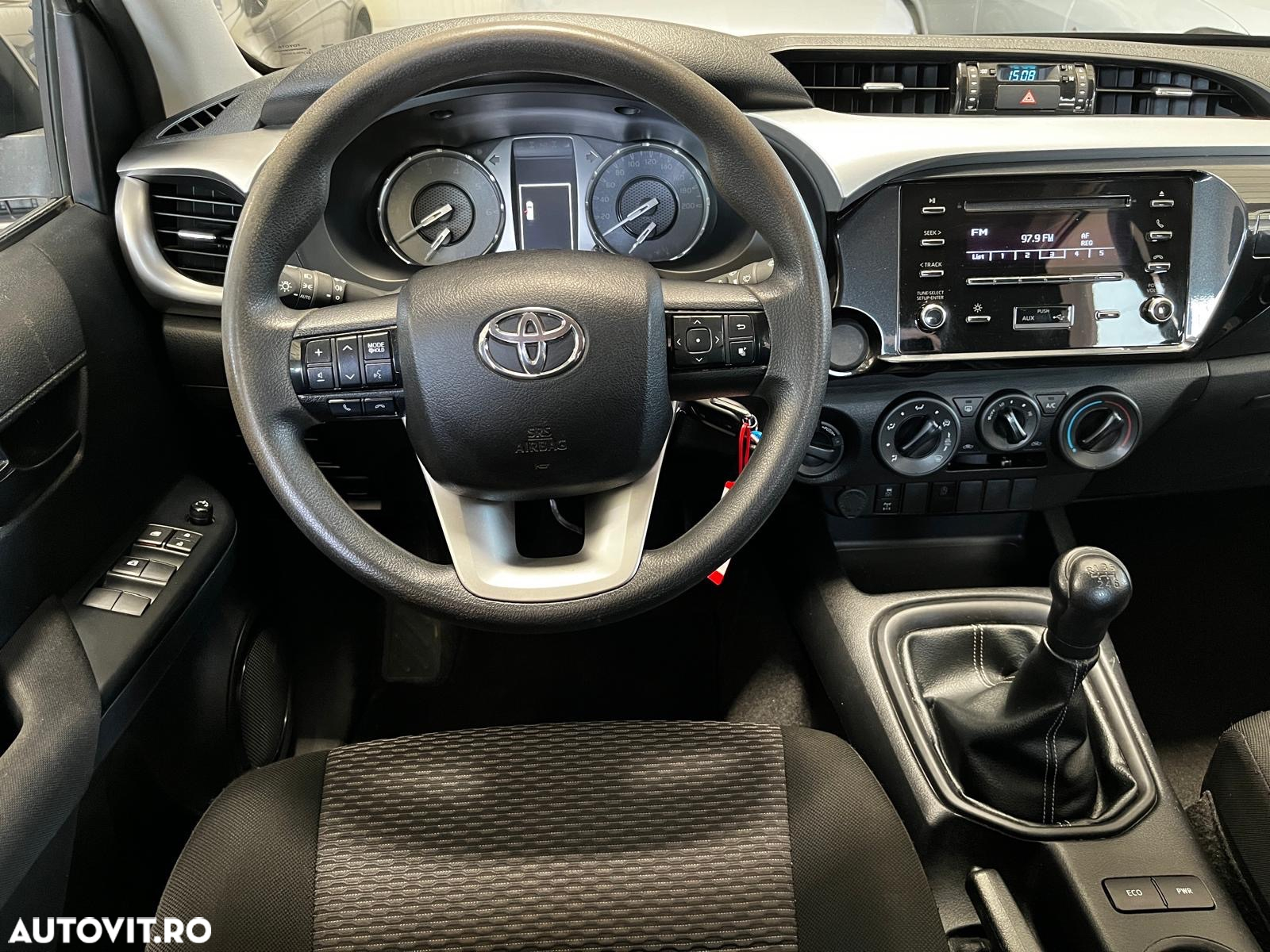 Toyota Hilux 2.4D 150CP 4x4 Double Cab 6MT Comfort - 18