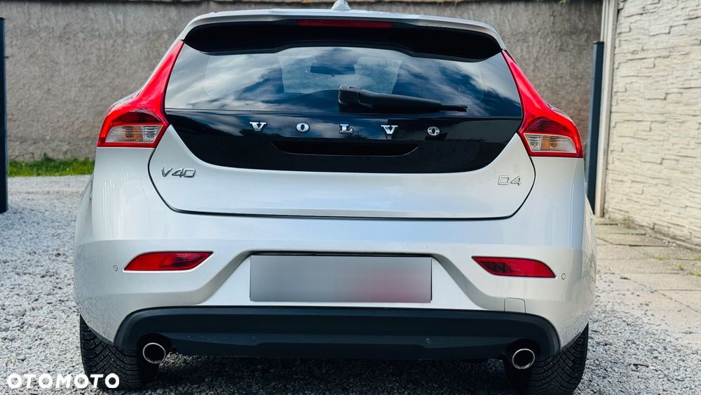 Volvo V40 D4 Inscription - 18