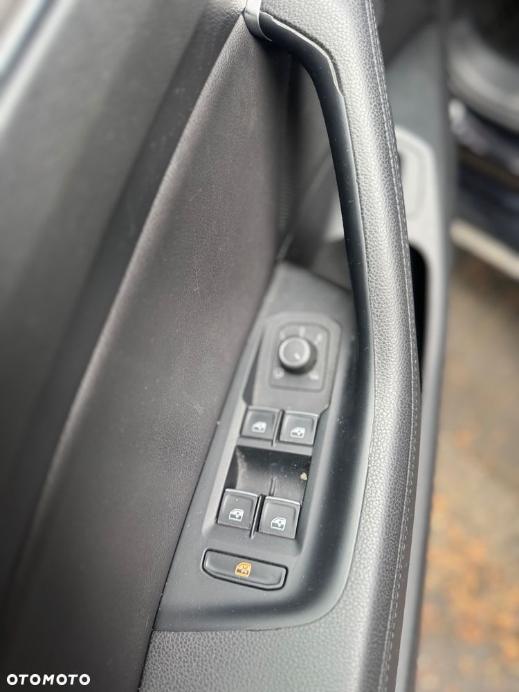 Volkswagen Passat - 17