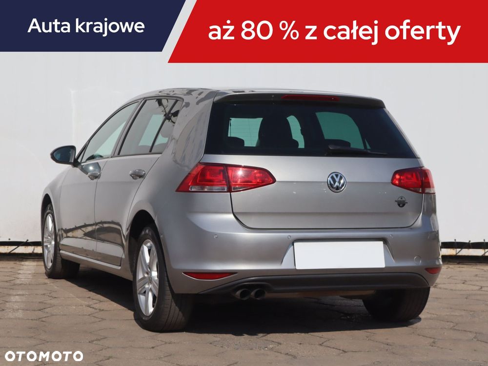 Volkswagen Golf - 6
