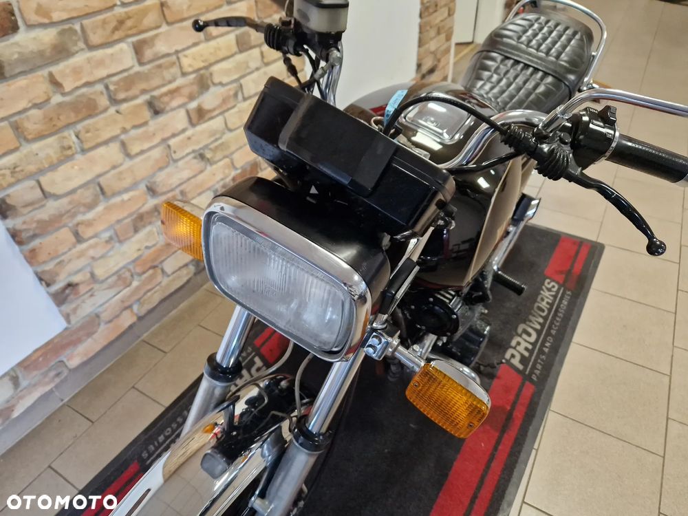 Yamaha XS - 11