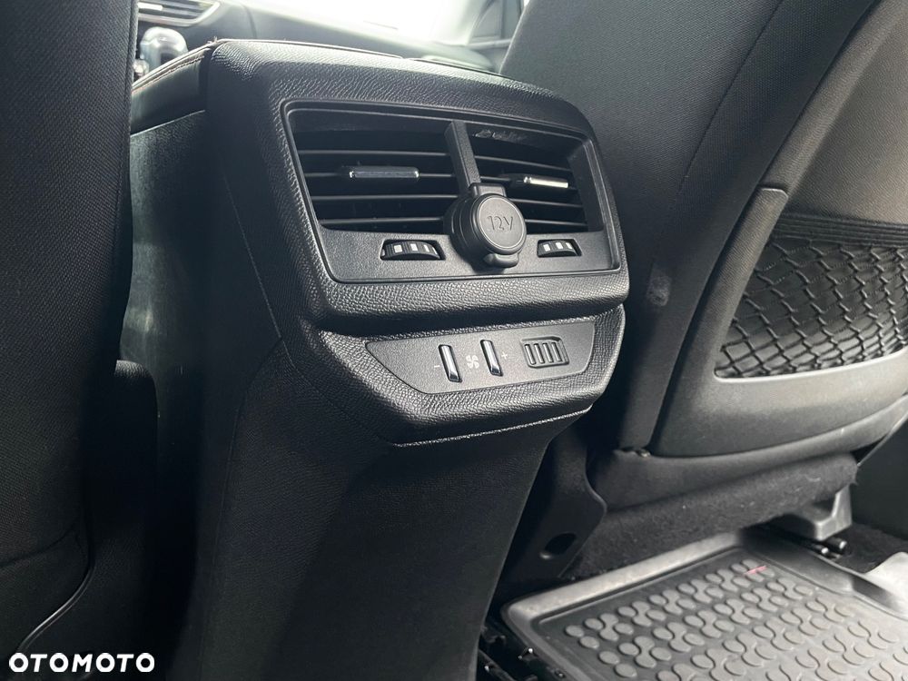 Peugeot 5008 2.0 BlueHDI Allure S&S - 27