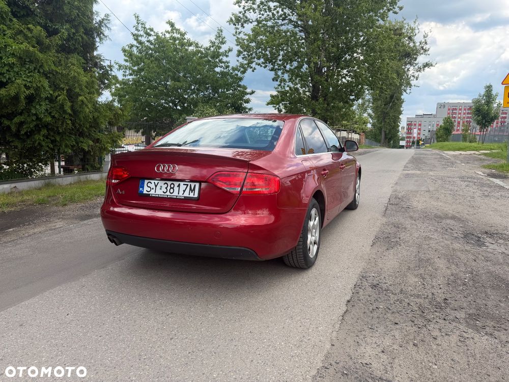 Audi A4 Limousine - 4