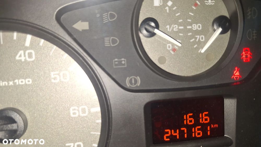 Peugeot Partner 1.6 e-HDi STT Active - 19