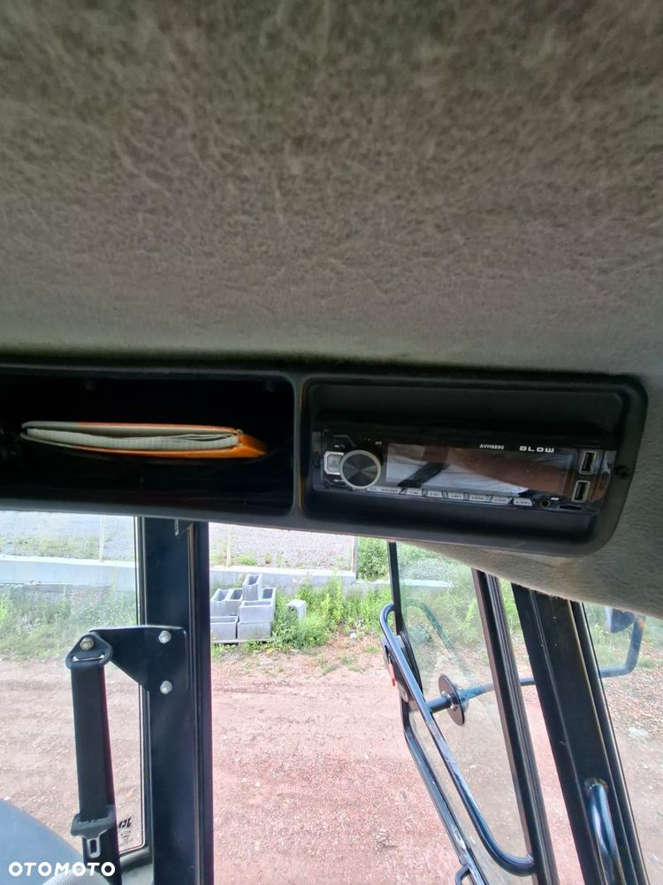 JCB Fastrack 8250 - 3