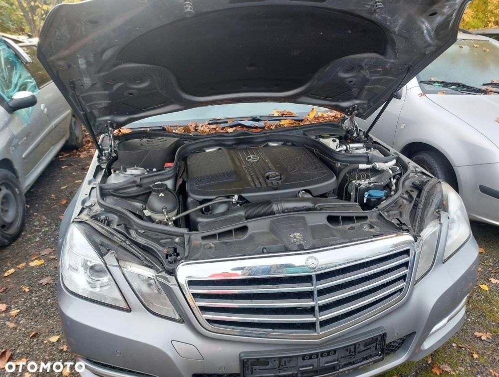 Mercedes-Benz Klasa E 220 T CDI 7G-TRONIC Avantgarde - 8