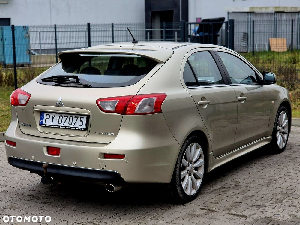 Mitsubishi Lancer - 8