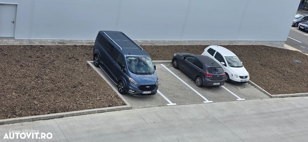 Ford Tourneo Custom - 28