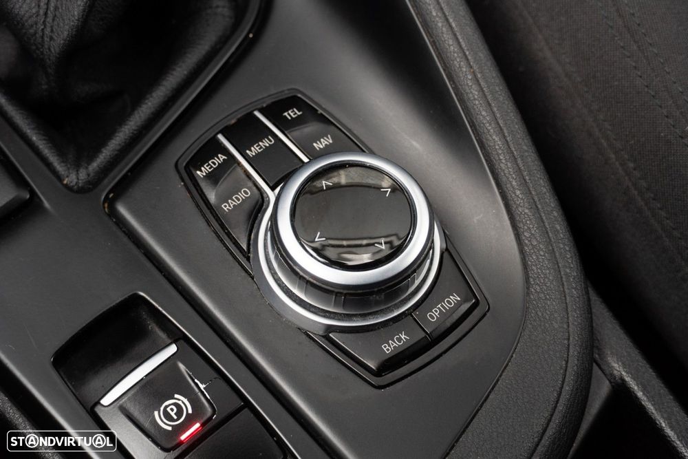 BMW X1 16 d sDrive Advantage - 23