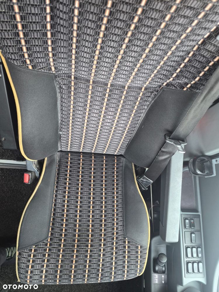 Mercedes-Benz Tourismo - 13