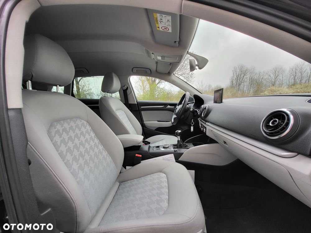 Audi A3 Sportback - 16