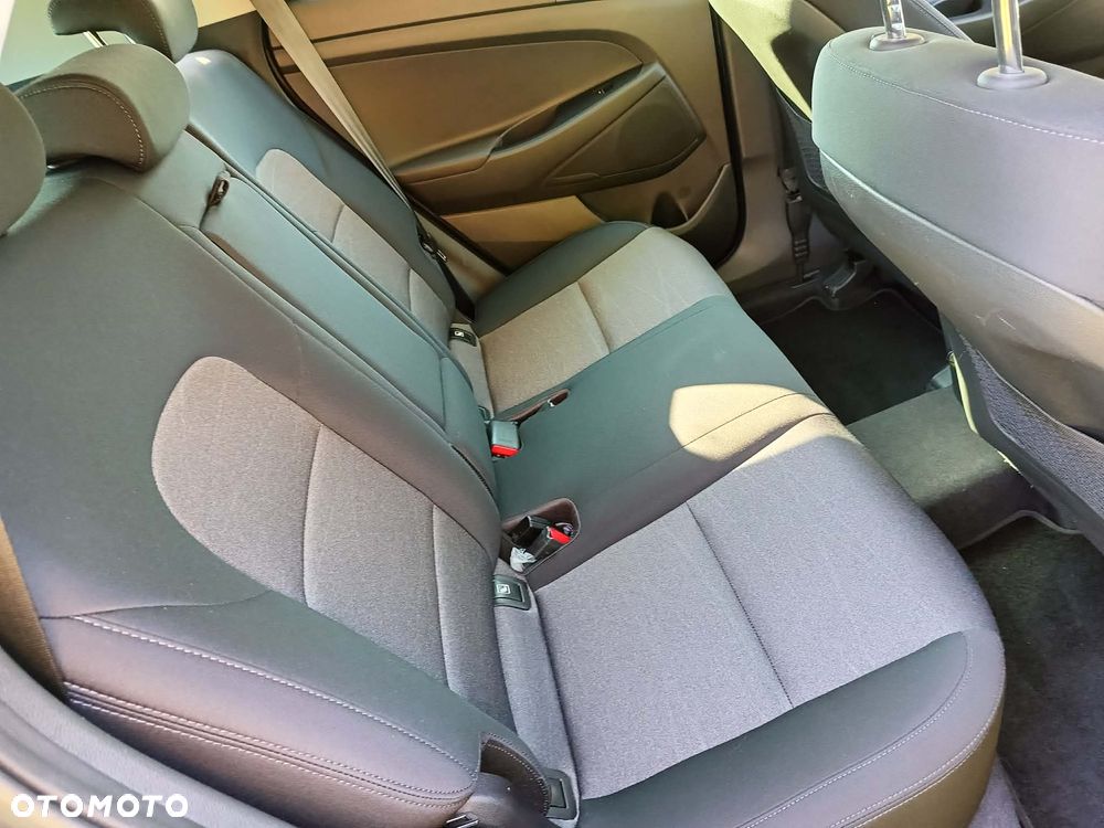 Hyundai Tucson blue 1.6 CRDi 2WD DCT Premium - 24