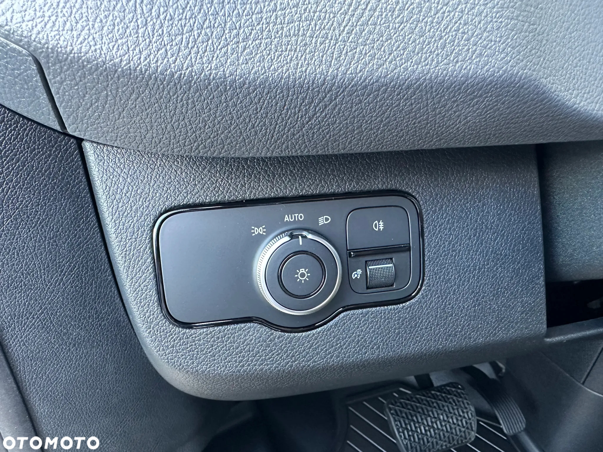 Mercedes-Benz Sprinter 317 CDI Furgon PRO długi 4325 mm L3H2 - 34