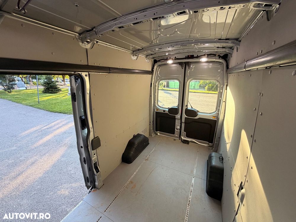 Ford Transit - 13