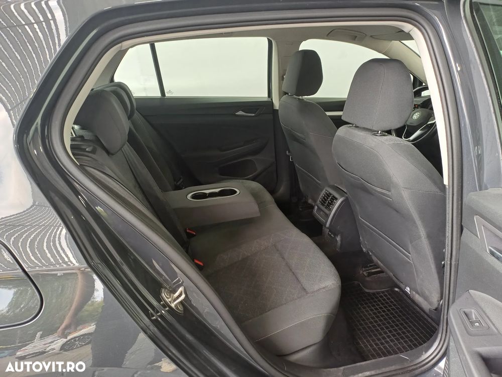 Volkswagen Golf 1.5 eTSI ACT DSG MHEV Life - 29