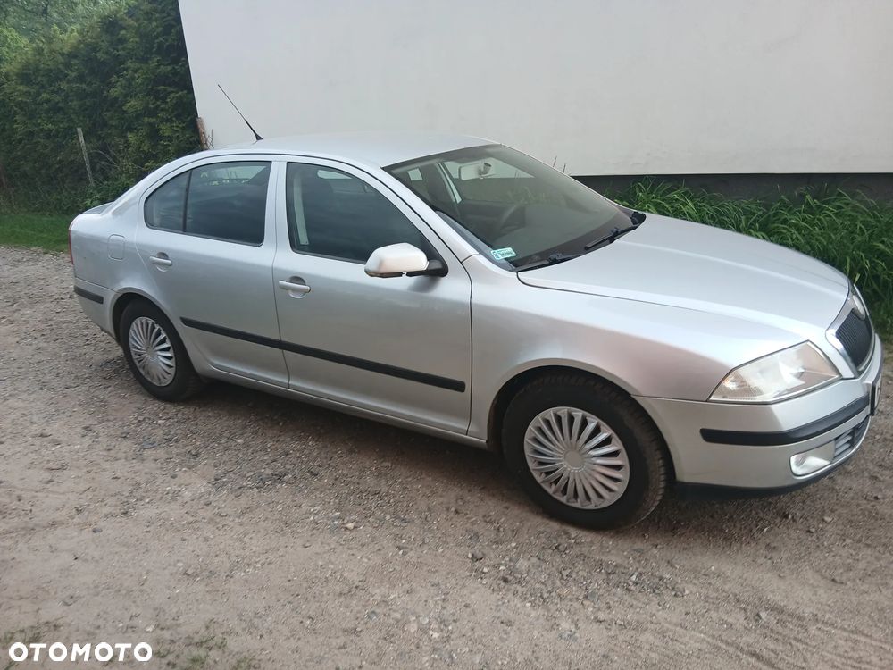 Skoda Octavia 1.6 Ambition - 33