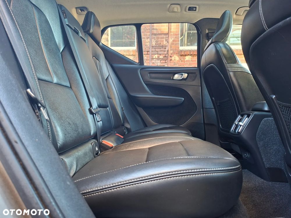Volvo XC 40 D4 AWD Geartronic Inscription - 25