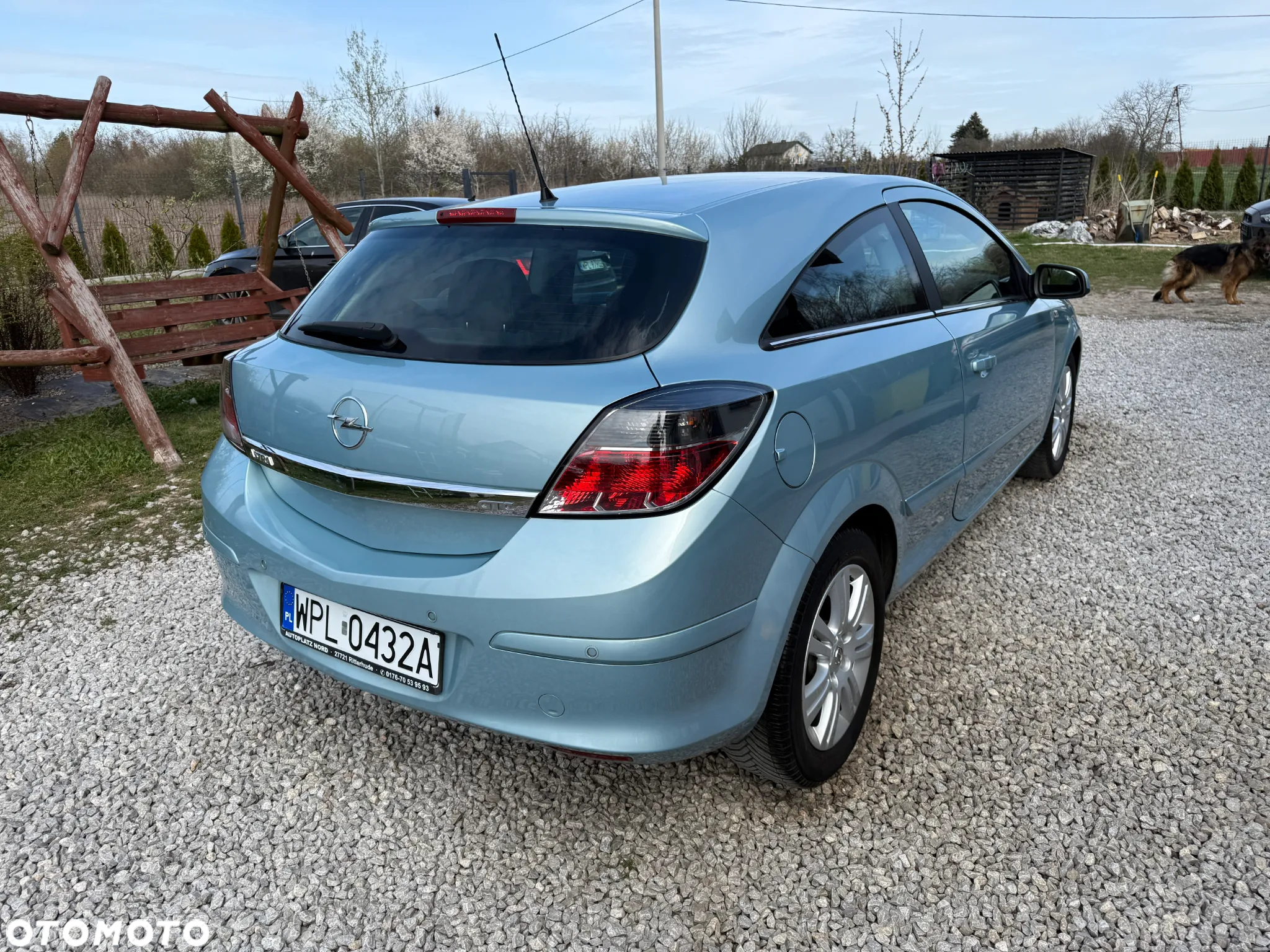 Opel Astra III GTC 1.6 Cosmo - 16