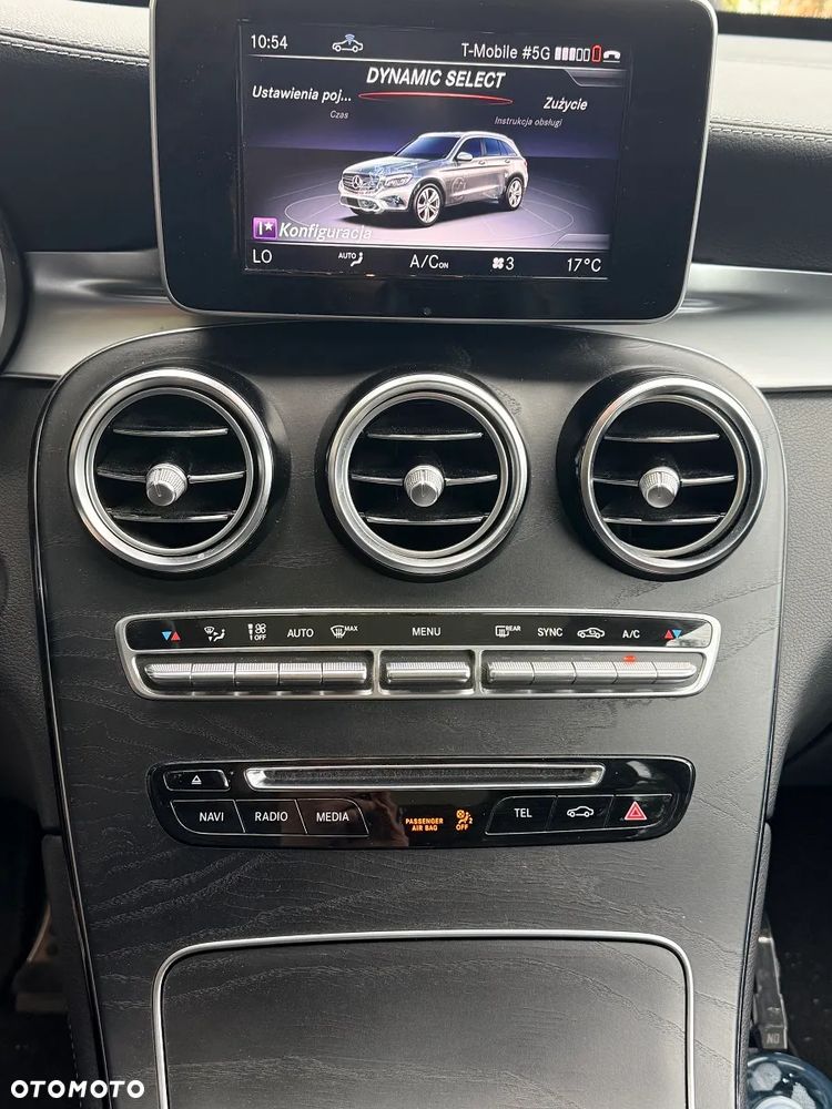Mercedes-Benz GLC - 12