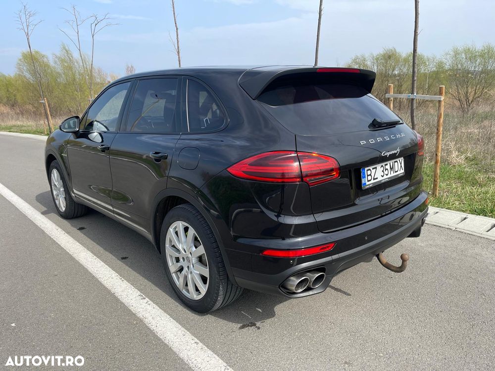 Porsche Cayenne Hybrid 3.0 L S E - 4