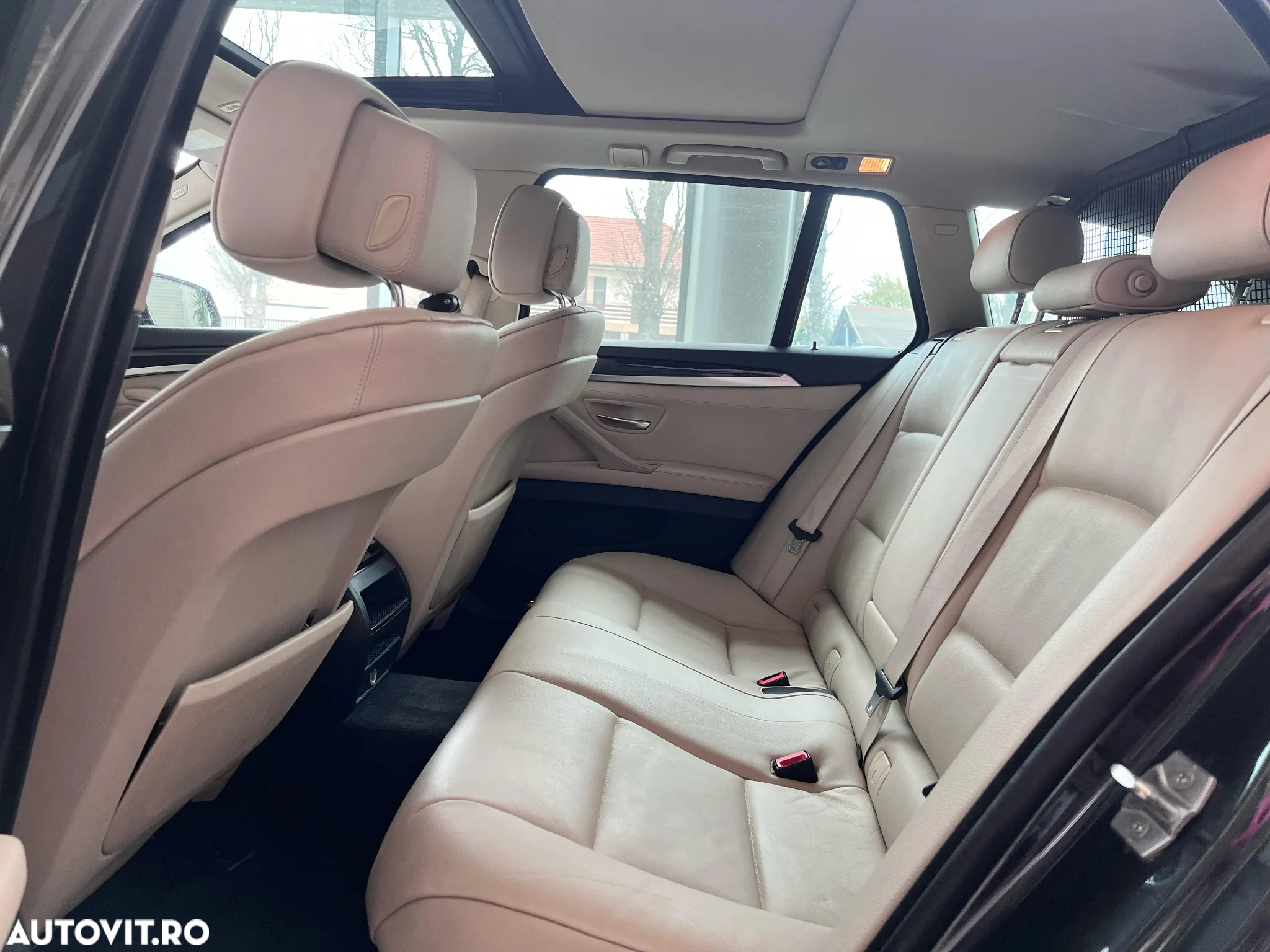 BMW Seria 5 530d xDrive - 14