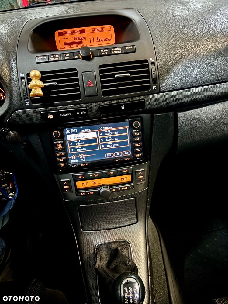 Toyota Avensis 1.8 VVT-i Combi - 15