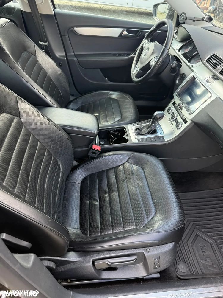 Volkswagen Passat 2.0 TDI DSG (BlueMotion Technology) Highline - 9