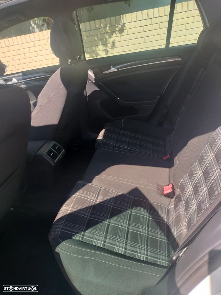 VW Golf GTD 2.0 TDI SCR DSG - 9
