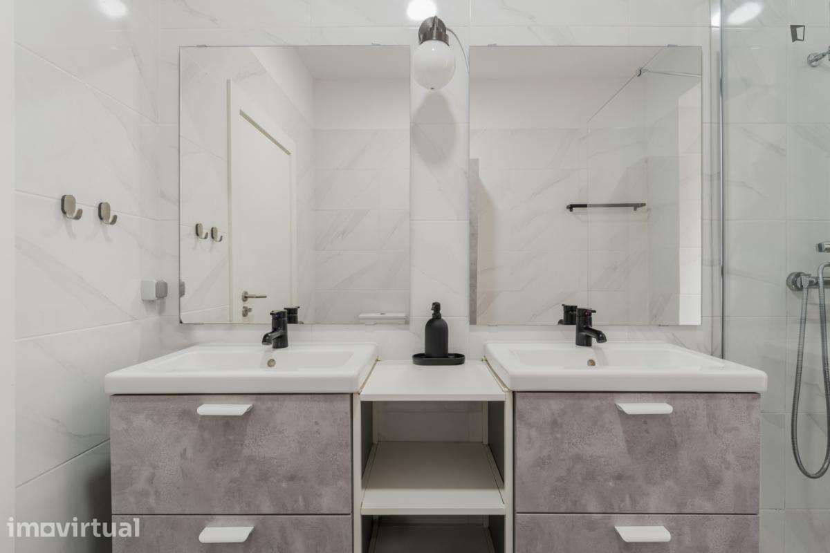 Quarto - localizado em Arroios Lisbon - Grande imagem: 3/17