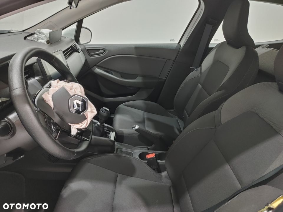 Renault Clio - 9