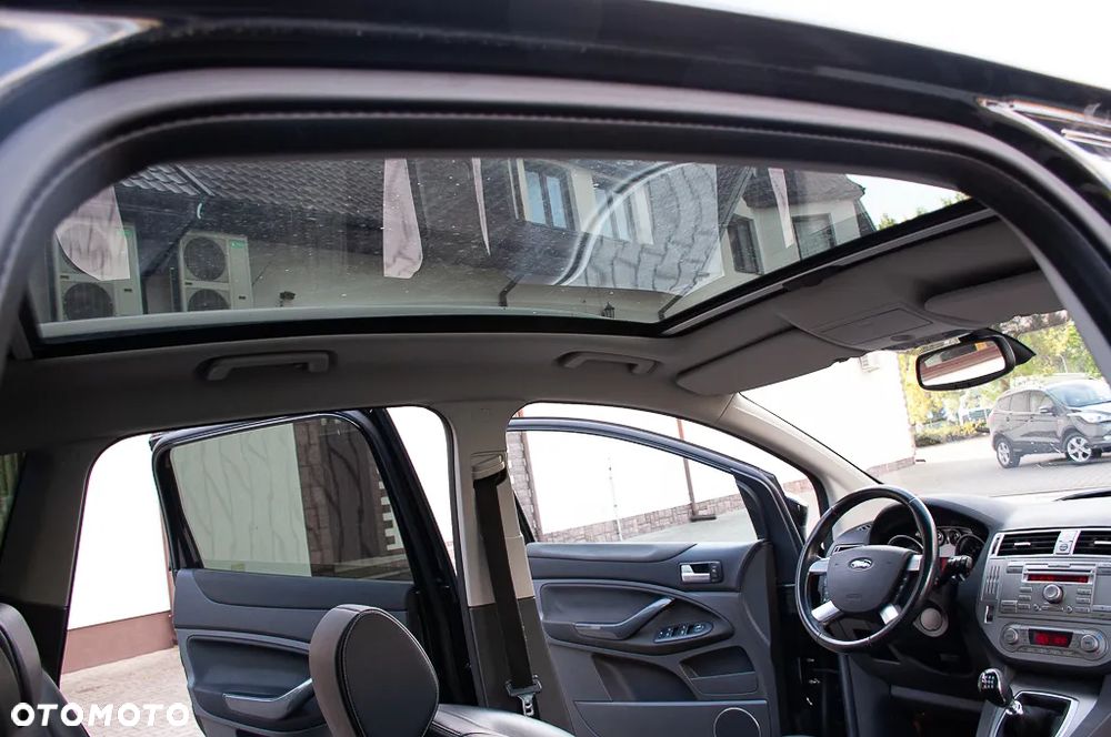 Ford Kuga 2.0 TDCi 4x4 Titanium - 29