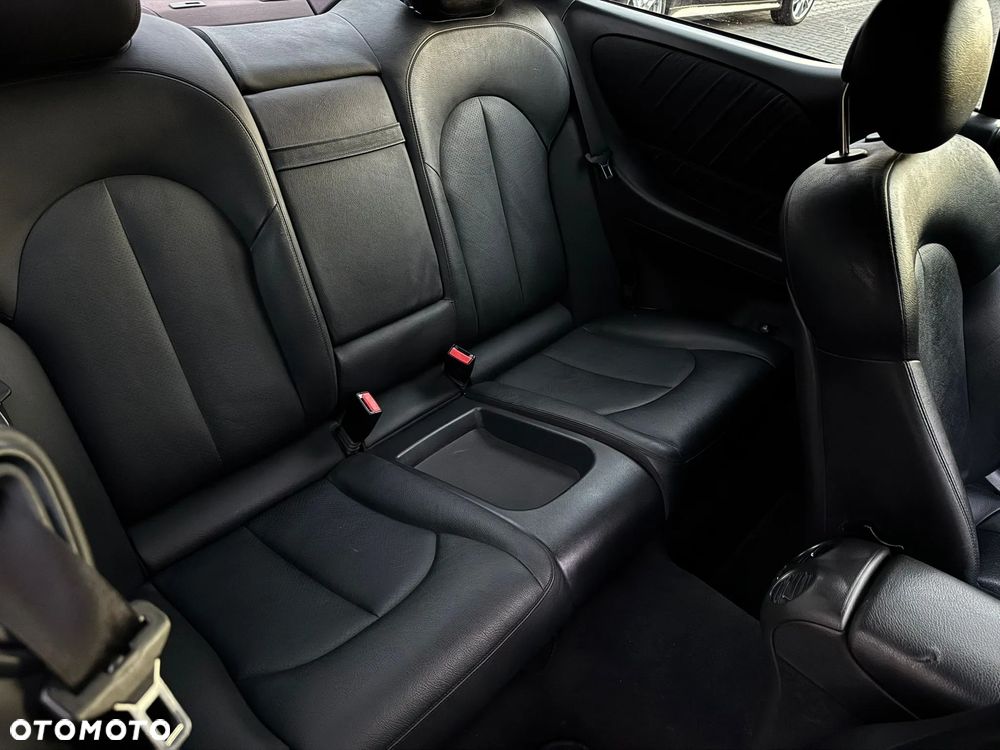 Mercedes-Benz CLK - 28
