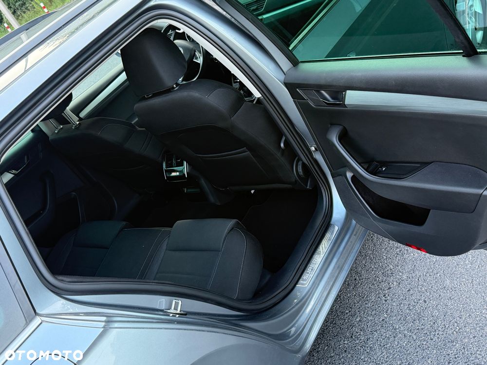 Skoda Superb 1.6 TDI Active - 25