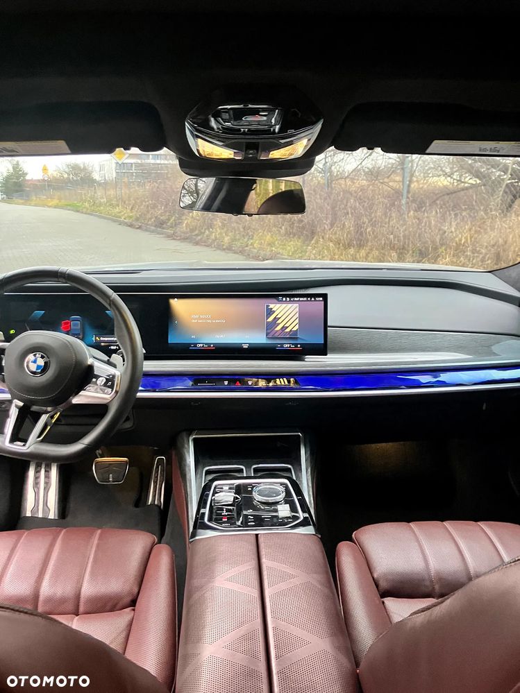 BMW Seria 7 - 10