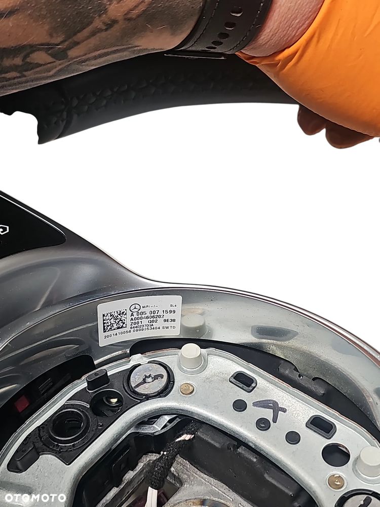 KIEROWNICA DEKOR KIEROWNICY PANEL PRZYCISK MERCEDES W213 W257 A0050071599 - 6